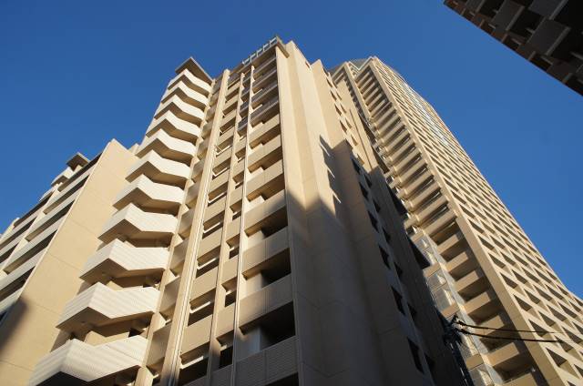 兵庫県神戸市中央区中山手通３丁目