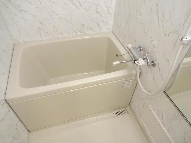 バス