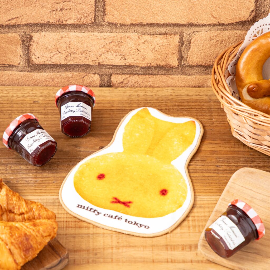 ミッフィー　ぬいぐるみ　ミッフィーカフェ限定 ハウステンボス 限定 ミッフィー ナインチェ カフェ ぬいぐるみ
