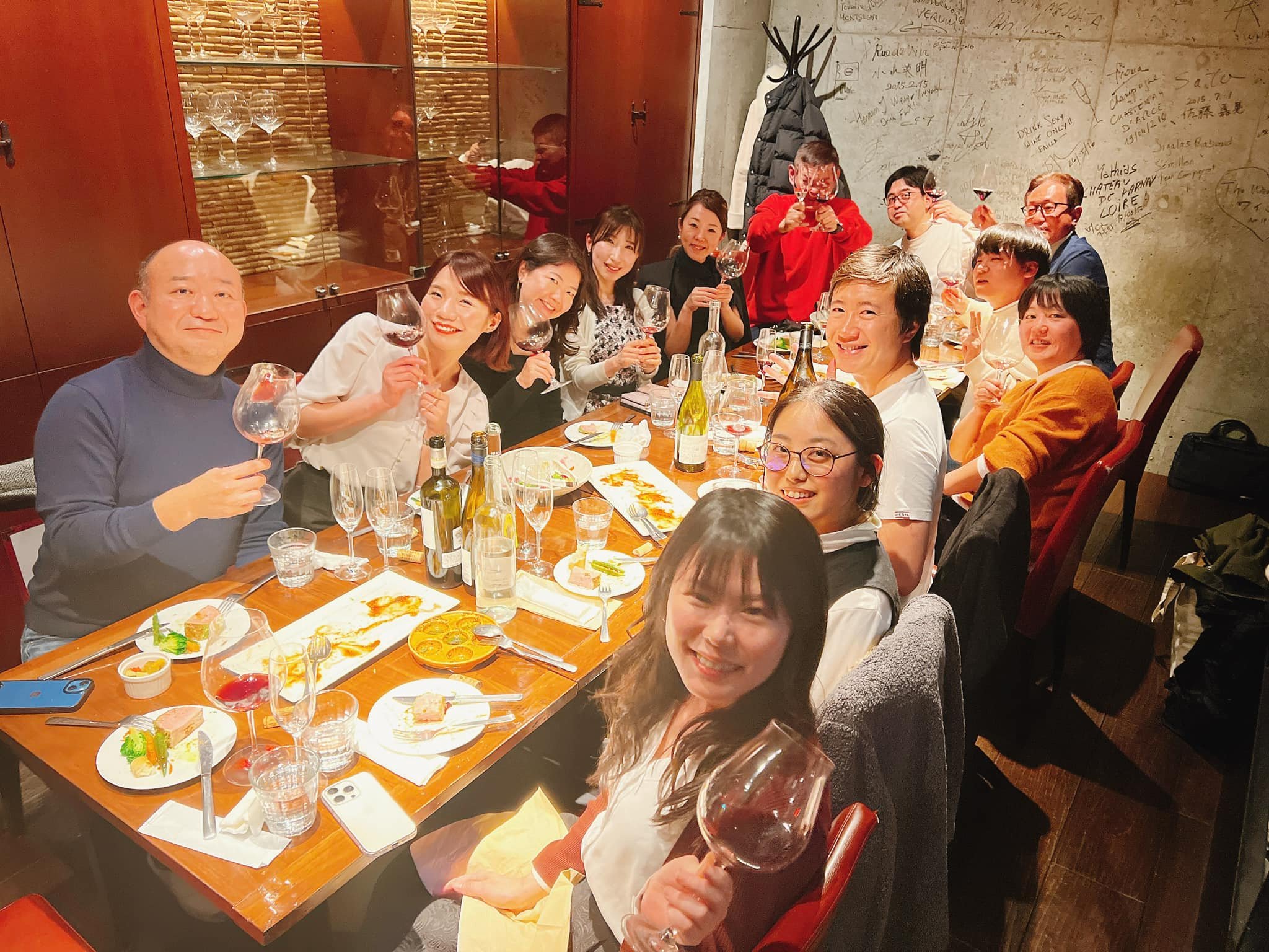 ixiワイン会が開催されました🍷のイメージ