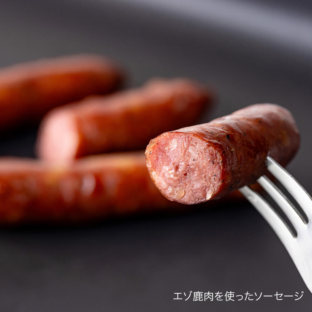 イノシシ、鹿フランクフルト　食べ比べセット　　 各7本入り630gずつ Amazon | ミートファクトリー ジビエ ソーセージセット 2種類