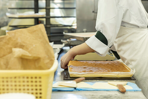 地元の素材で一つひとつ手作りのイメージ