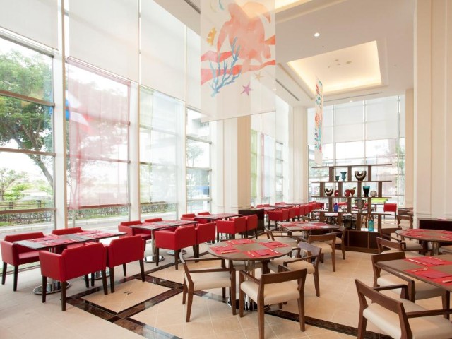 レストラン＆ラウンジ「BISTRO de La mer」