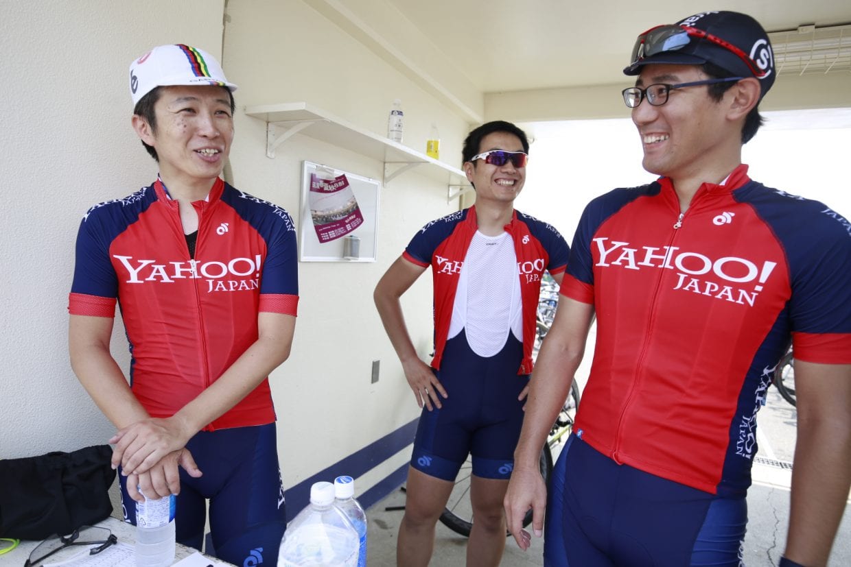 (C) Seiya Matsumura レース中はシリアスな表情が目立った強豪Yahoo!Japanチームもレース後はニッコニコ