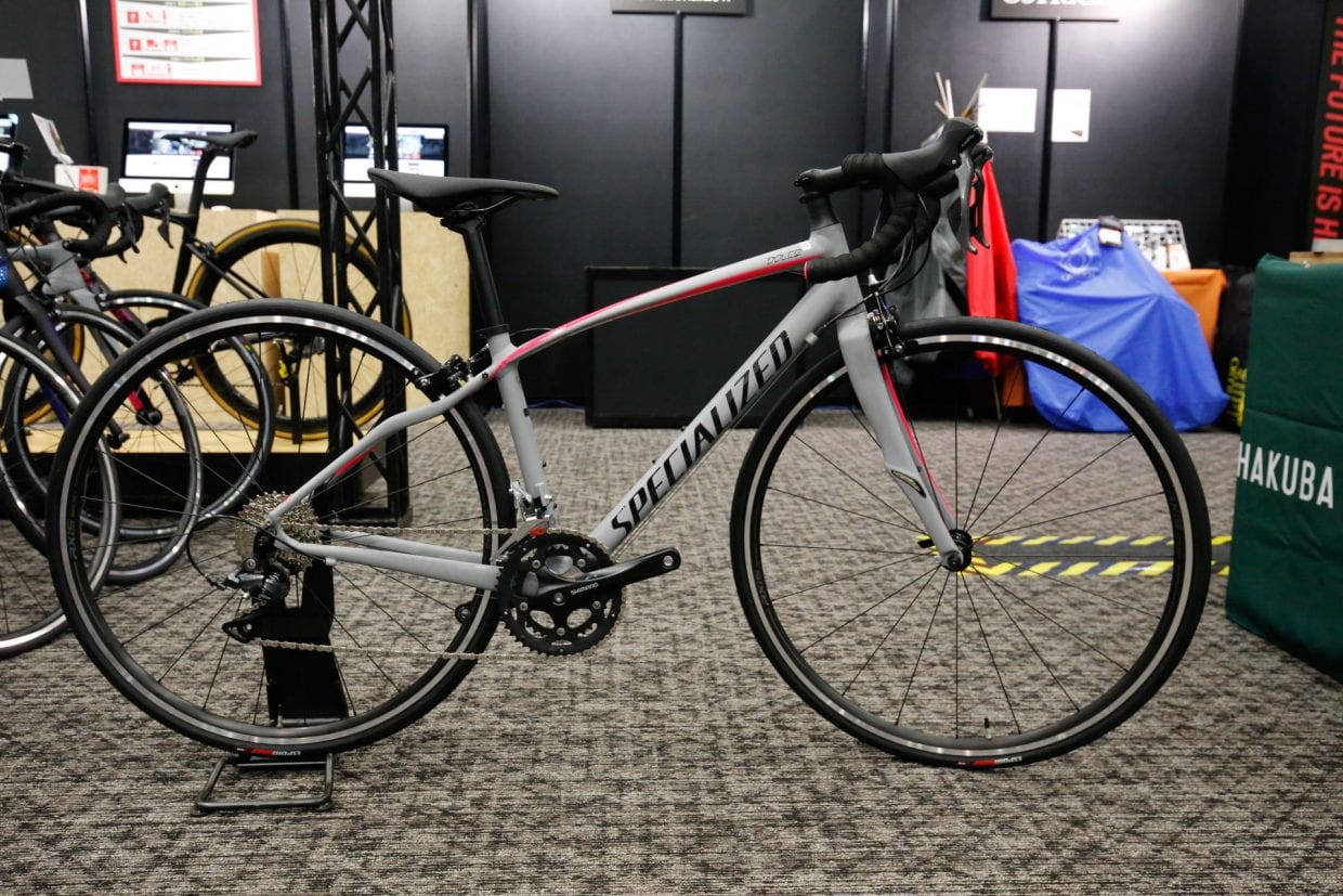 かなりスローピングしたフレーム設計のドルチェ ¥90,720(税込)
