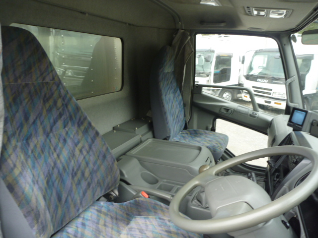 三菱ふそう バン車|中古トラックの販売・買取・査定のアイナビ