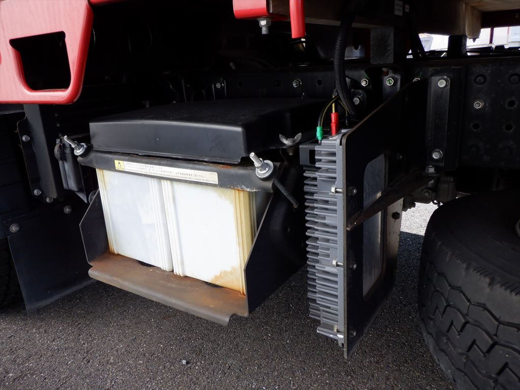 H28 キャンター 平ボディ P/G付 カスタムグレード ETC|中古トラックの販売・買取・査定のアイナビ