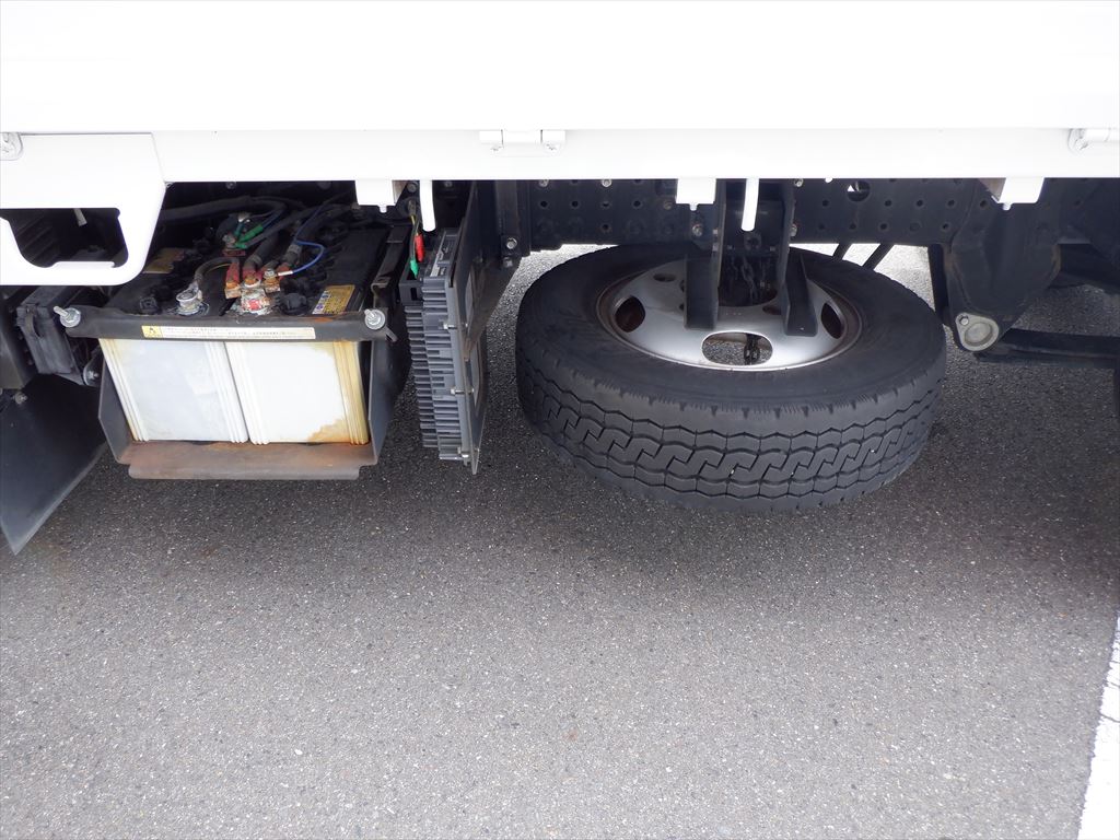 H28 キャンター 平ボディ P/G付 カスタムグレード ETC|中古トラックの販売・買取・査定のアイナビ