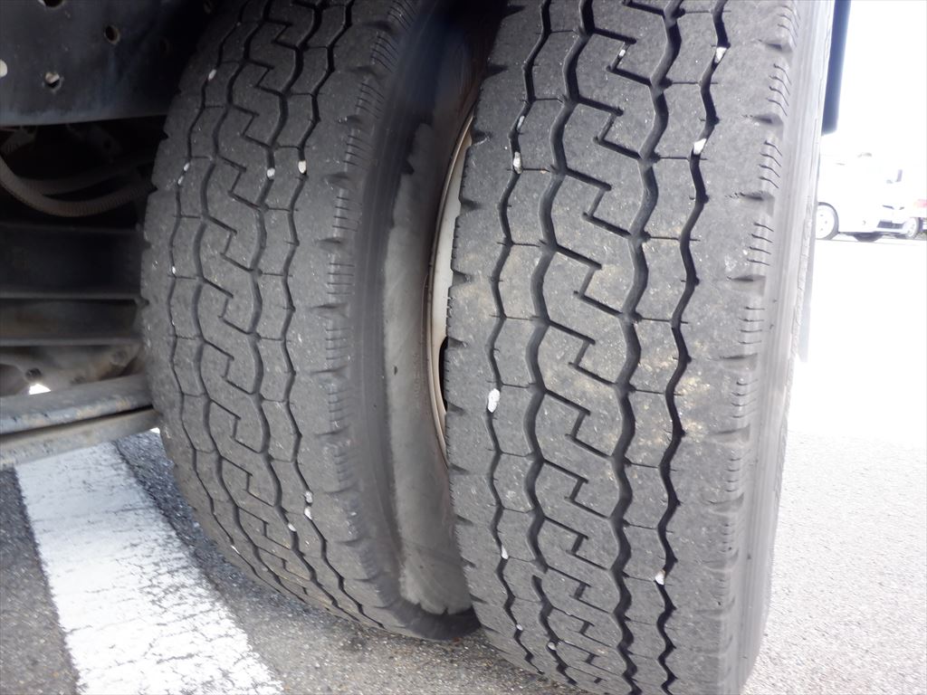 H28 キャンター 平ボディ P/G付 カスタムグレード ETC|中古トラックの販売・買取・査定のアイナビ