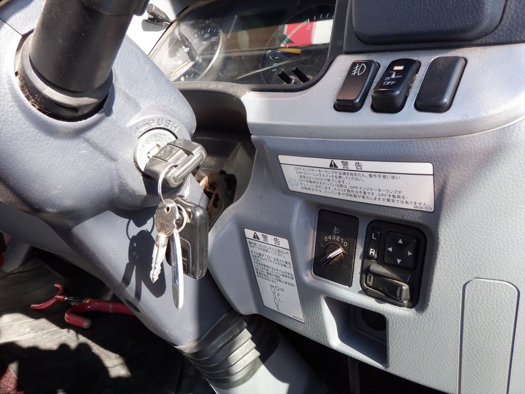 H28 キャンター 平ボディ P/G付 カスタムグレード ETC|中古トラックの販売・買取・査定のアイナビ