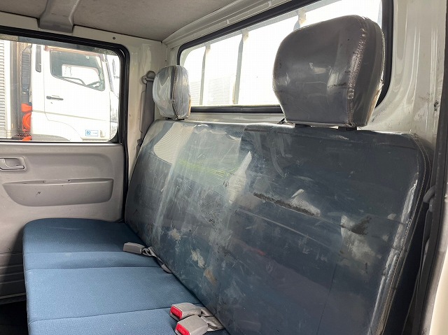 キャンター★4ナンバー★リアヒーター★5トン限定準中型免許★Wキャブ★|中古トラックの販売・買取・査定のアイナビ