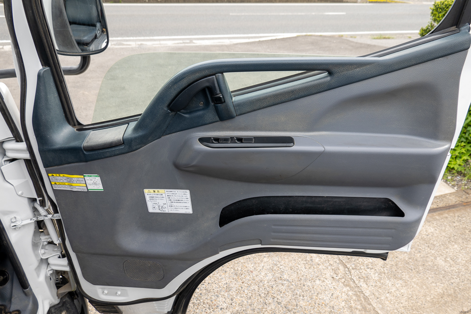 キャンター|中古トラックの販売・買取・査定のアイナビ