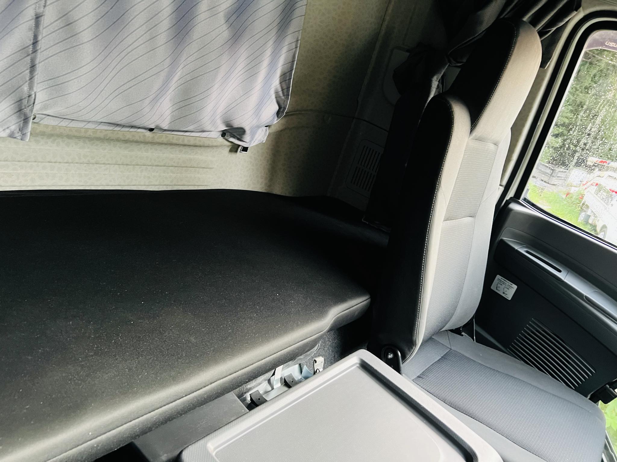 ギガ|中古トラックの販売・買取・査定のアイナビ