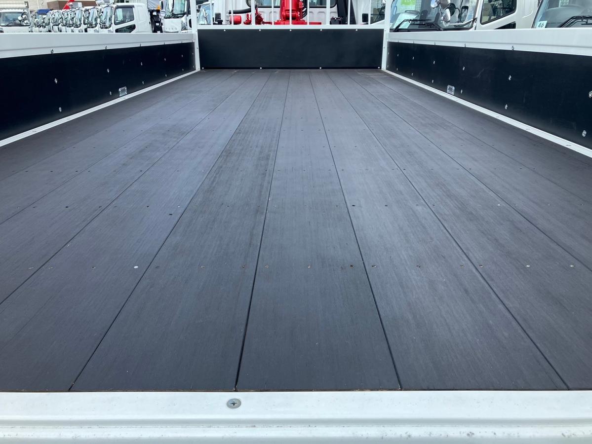 ☆ファイター 未使用車 増トン ニック 標準幅 6.2mカット|中古トラックの販売・買取・査定のアイナビ