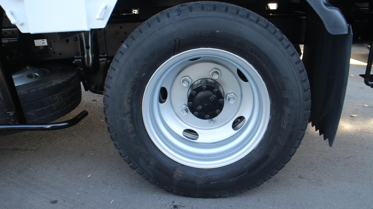 H25エルフ 平ボディー 3トン 垂直ゲート付|中古トラックの販売・買取・査定のアイナビ