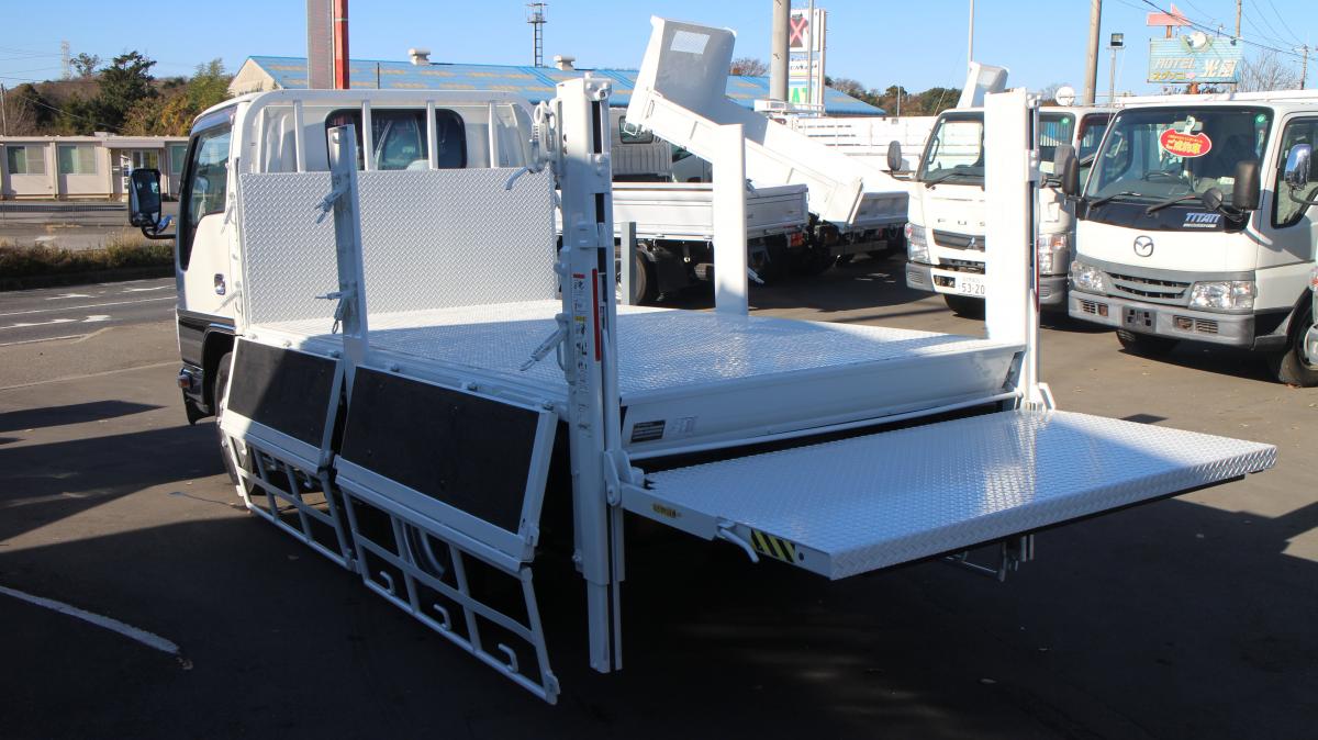 H25エルフ 平ボディー 3トン 垂直ゲート付|中古トラックの販売・買取・査定のアイナビ