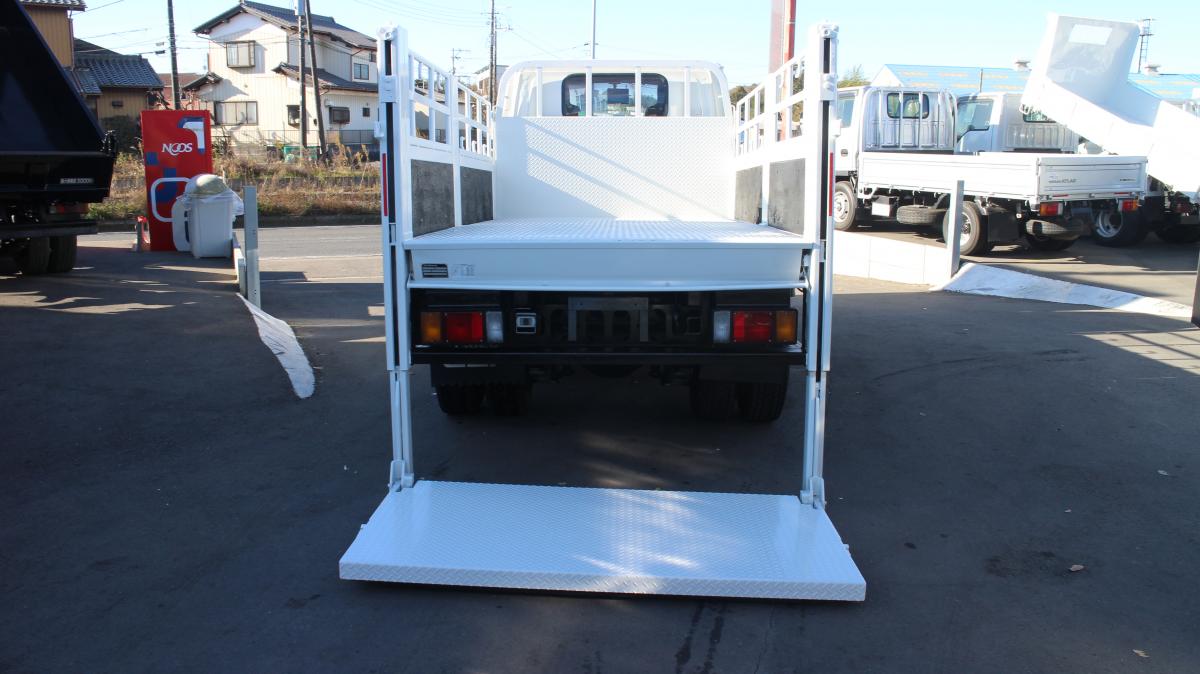 H25エルフ 平ボディー 3トン 垂直ゲート付|中古トラックの販売・買取・査定のアイナビ