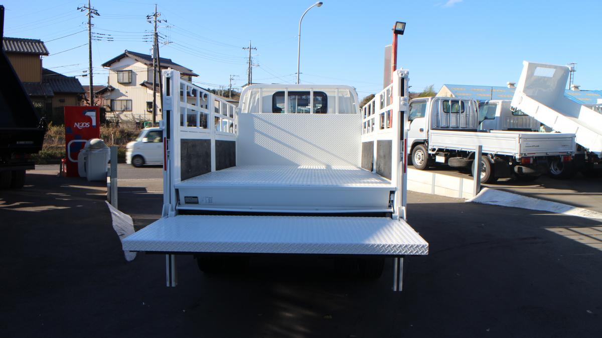 H25エルフ 平ボディー 3トン 垂直ゲート付|中古トラックの販売・買取・査定のアイナビ