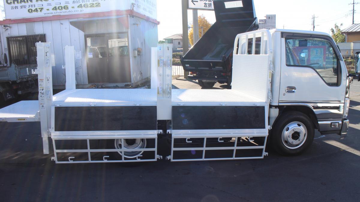 H25エルフ 平ボディー 3トン 垂直ゲート付|中古トラックの販売・買取・査定のアイナビ