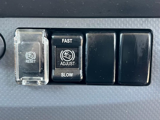 エルフ-30℃低温設定★ワイド×ロング★2室式・可動式仕切板★サイド扉|中古トラックの販売・買取・査定のアイナビ