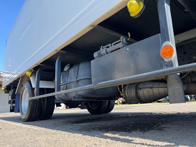 エルフ-30℃低温設定★ワイド×ロング★2室式・可動式仕切板★サイド扉|中古トラックの販売・買取・査定のアイナビ