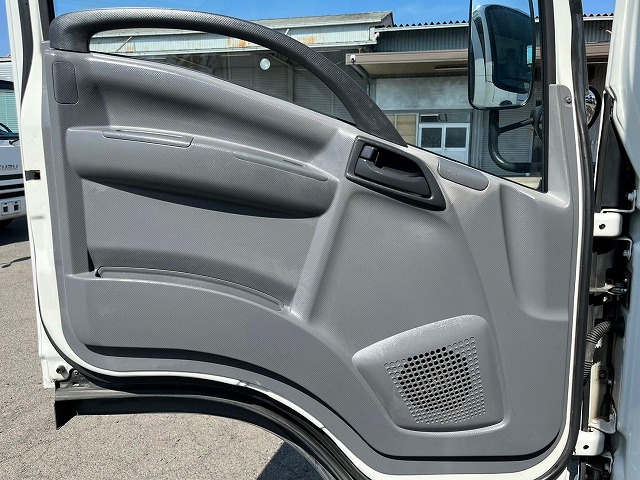 エルフ-30℃低温設定★ワイド×ロング★2室式・可動式仕切板★サイド扉|中古トラックの販売・買取・査定のアイナビ