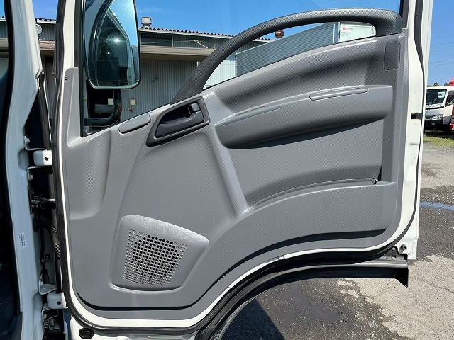 エルフ-30℃低温設定★ワイド×ロング★2室式・可動式仕切板★サイド扉|中古トラックの販売・買取・査定のアイナビ