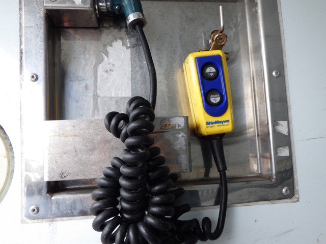 日野TKG-FC9JJAA冷凍車4t標準幅|中古トラックの販売・買取・査定のアイナビ