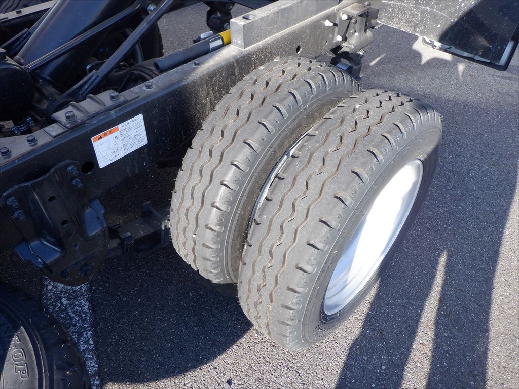 R6 デュトロ ダンプ|中古トラックの販売・買取・査定のアイナビ