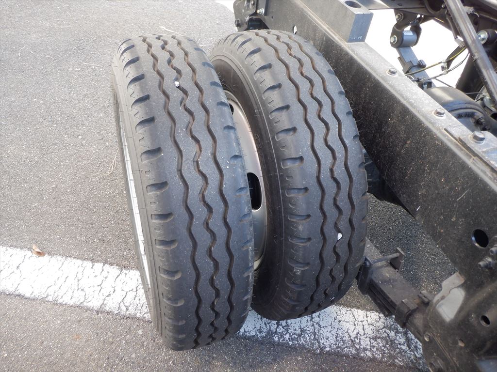 R6 デュトロ ダンプ|中古トラックの販売・買取・査定のアイナビ