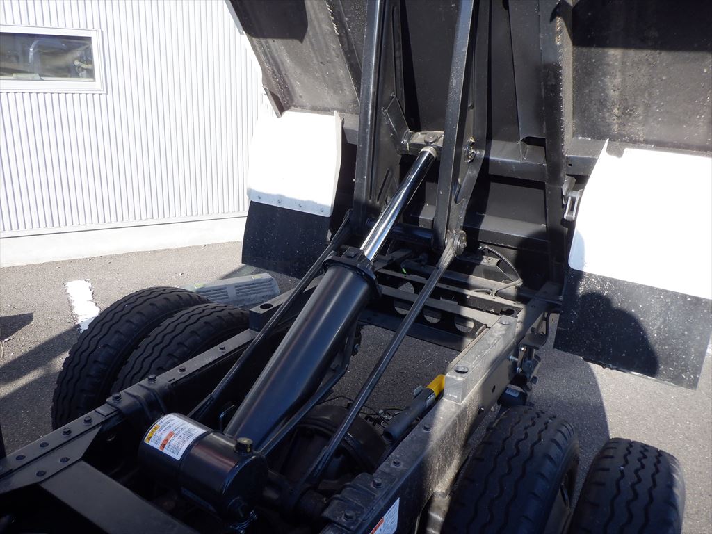 R6 デュトロ ダンプ|中古トラックの販売・買取・査定のアイナビ