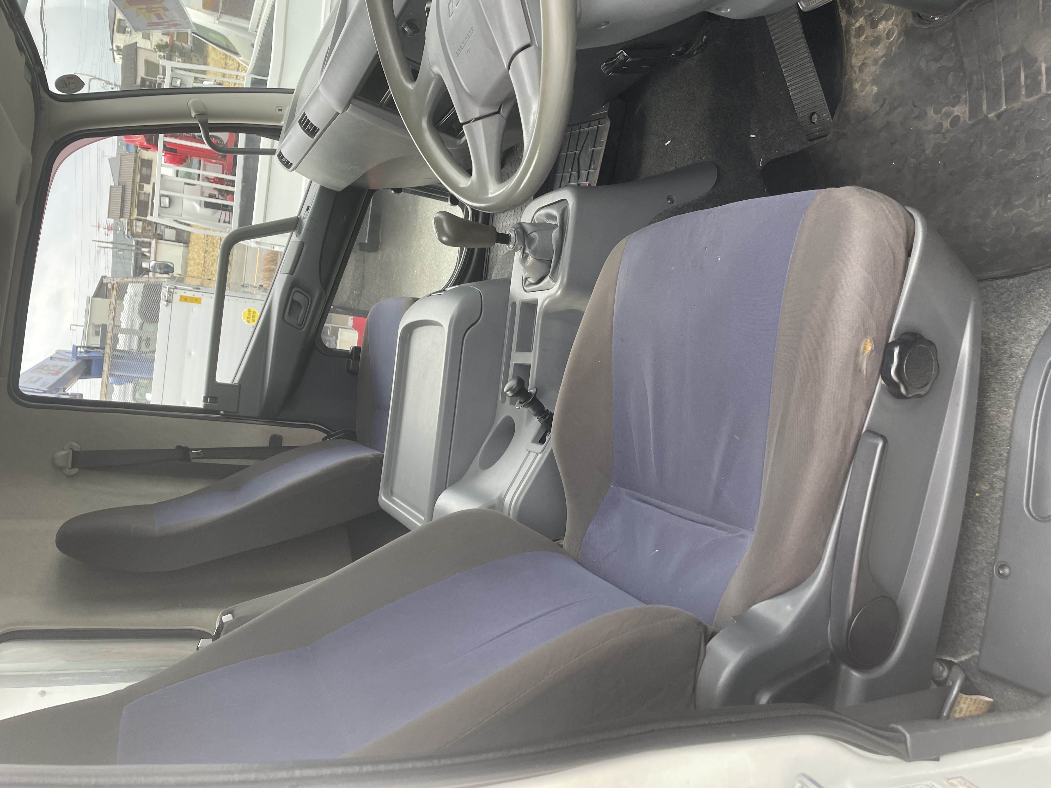 三菱 ふそう ファイター H26 年式 TKG-FK72FY|中古トラックの販売・買取・査定のアイナビ