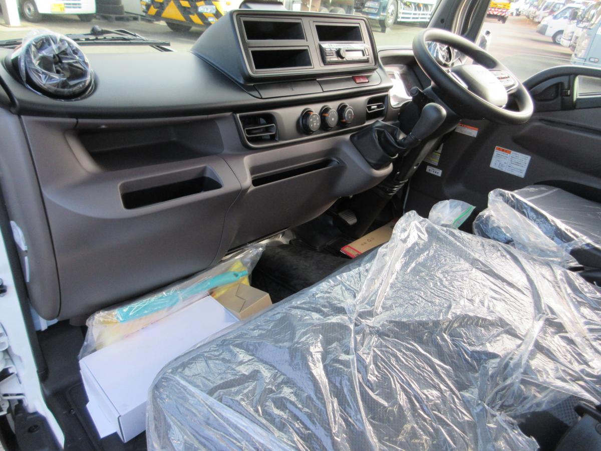 土砂禁深ダンプ 5トン未満 キャンター !!|中古トラックの販売・買取・査定のアイナビ