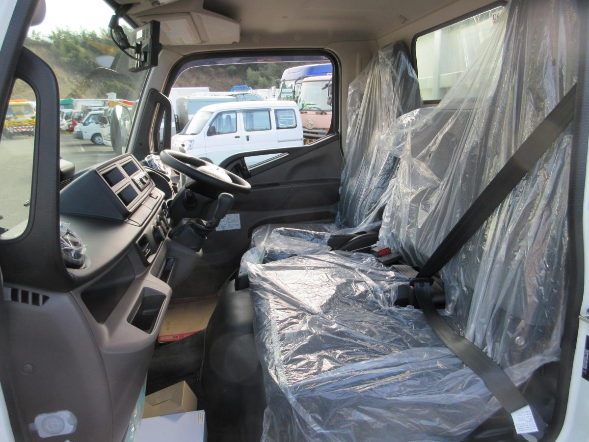 土砂禁深ダンプ 5トン未満 キャンター !!|中古トラックの販売・買取・査定のアイナビ