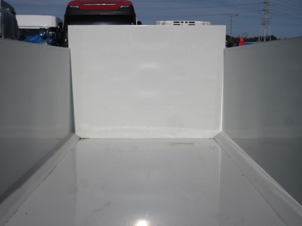 土砂禁深ダンプ 5トン未満 キャンター !!|中古トラックの販売・買取・査定のアイナビ