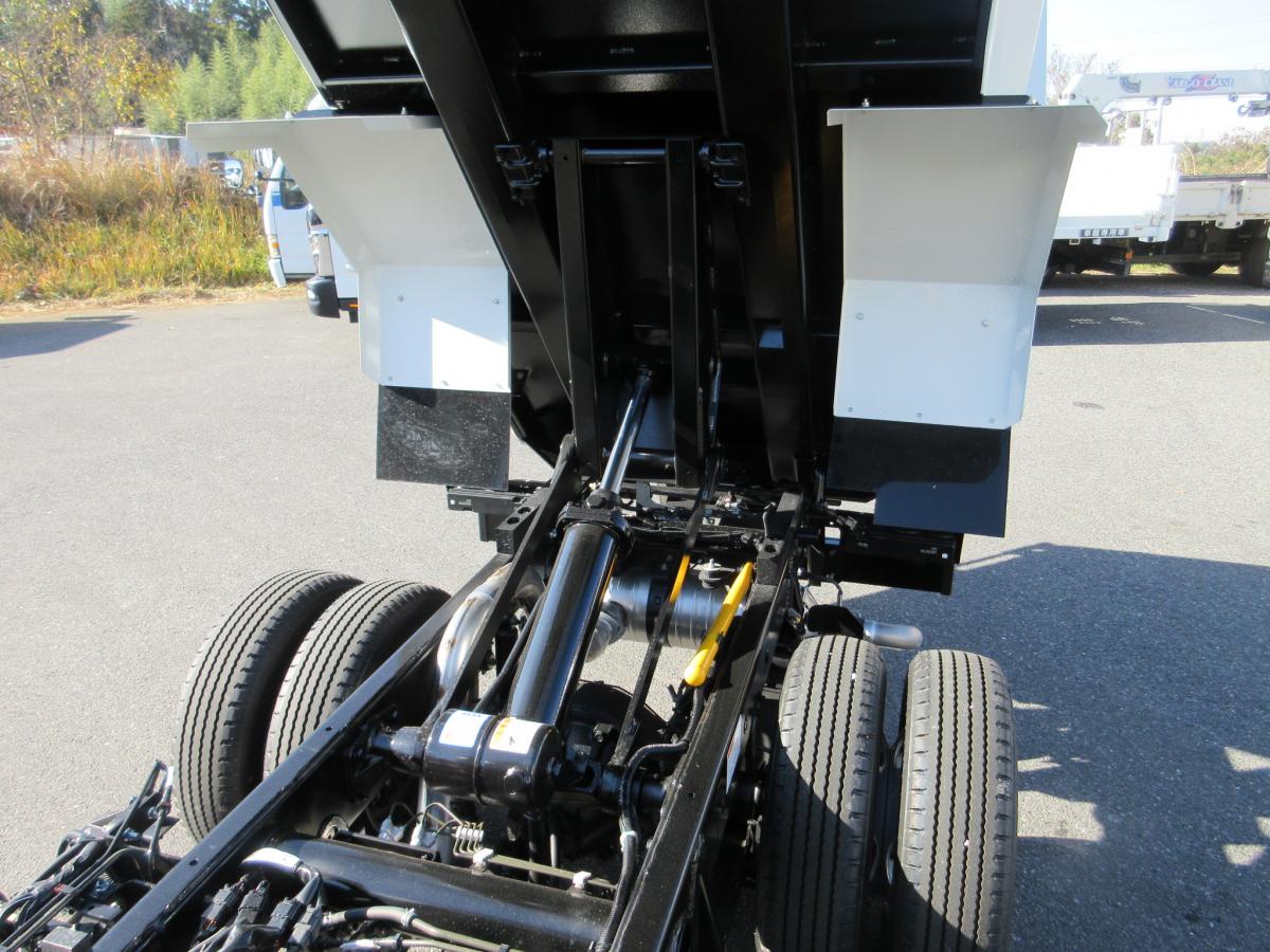 土砂禁深ダンプ 5トン未満 キャンター !!|中古トラックの販売・買取・査定のアイナビ