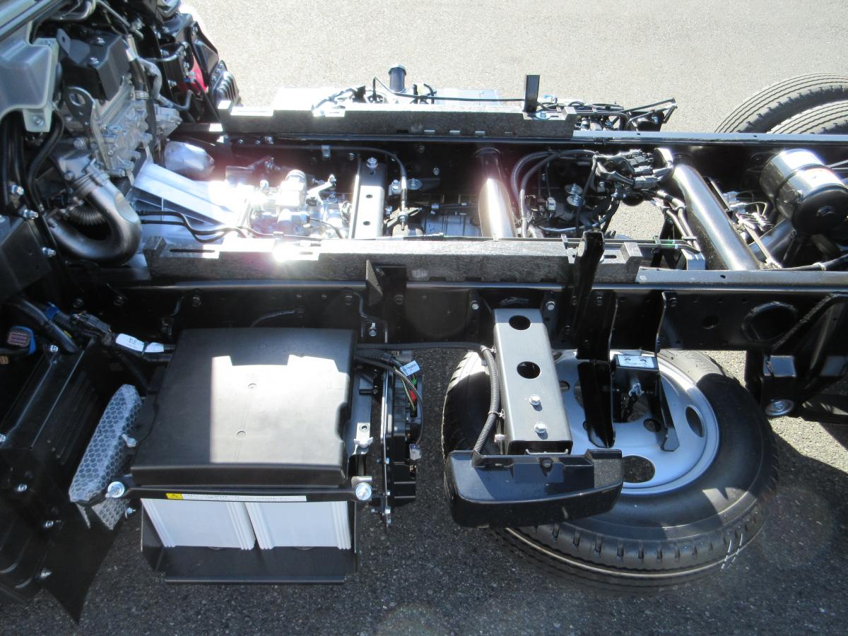 土砂禁深ダンプ 5トン未満 キャンター !!|中古トラックの販売・買取・査定のアイナビ