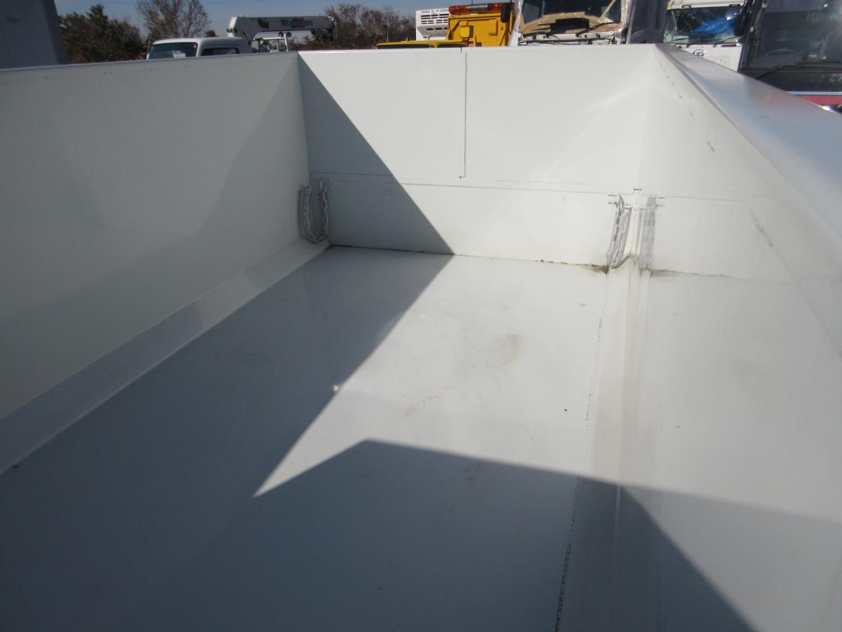 土砂禁深ダンプ 5トン未満 キャンター !!|中古トラックの販売・買取・査定のアイナビ