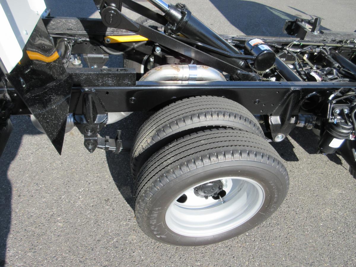 土砂禁深ダンプ 5トン未満 キャンター !!|中古トラックの販売・買取・査定のアイナビ