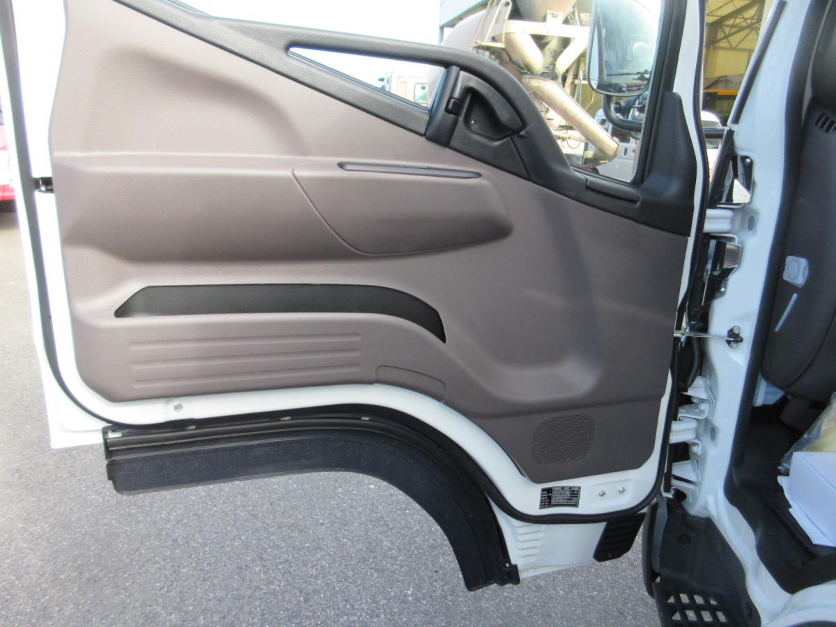 土砂禁深ダンプ 5トン未満 キャンター !!|中古トラックの販売・買取・査定のアイナビ