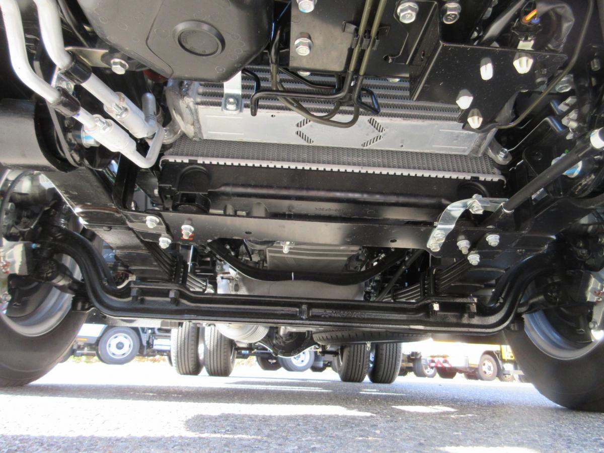 土砂禁深ダンプ 5トン未満 キャンター !!|中古トラックの販売・買取・査定のアイナビ