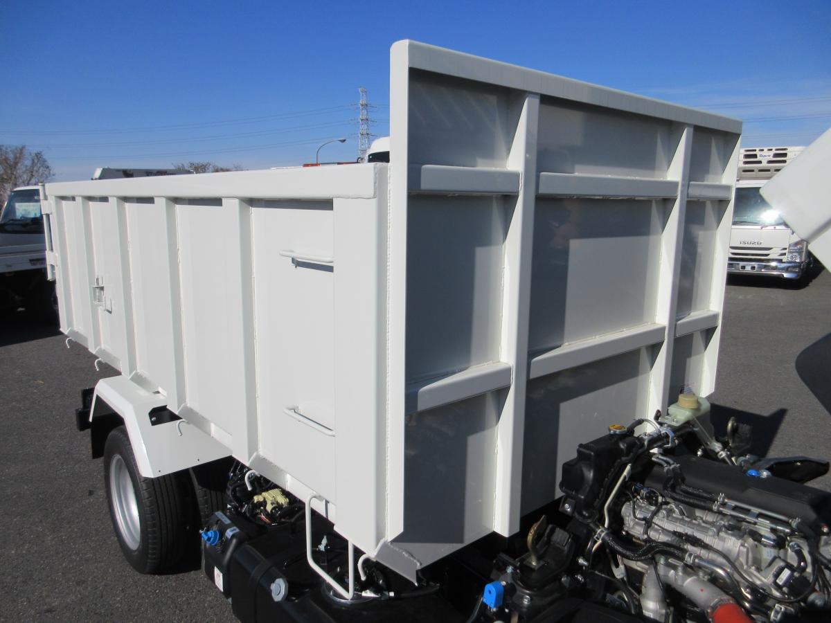 土砂禁深ダンプ 5トン未満 キャンター !!|中古トラックの販売・買取・査定のアイナビ