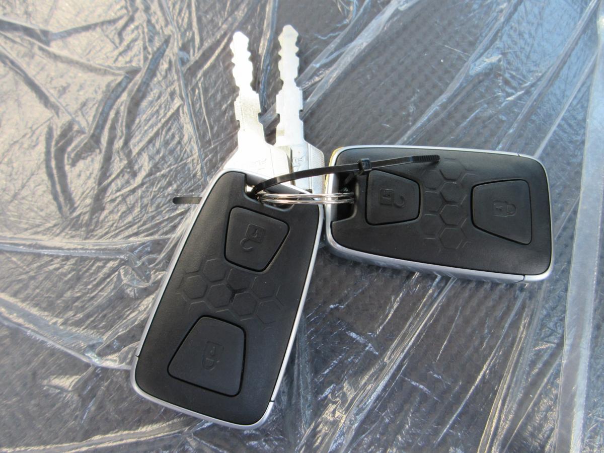 土砂禁深ダンプ 5トン未満 キャンター !!|中古トラックの販売・買取・査定のアイナビ