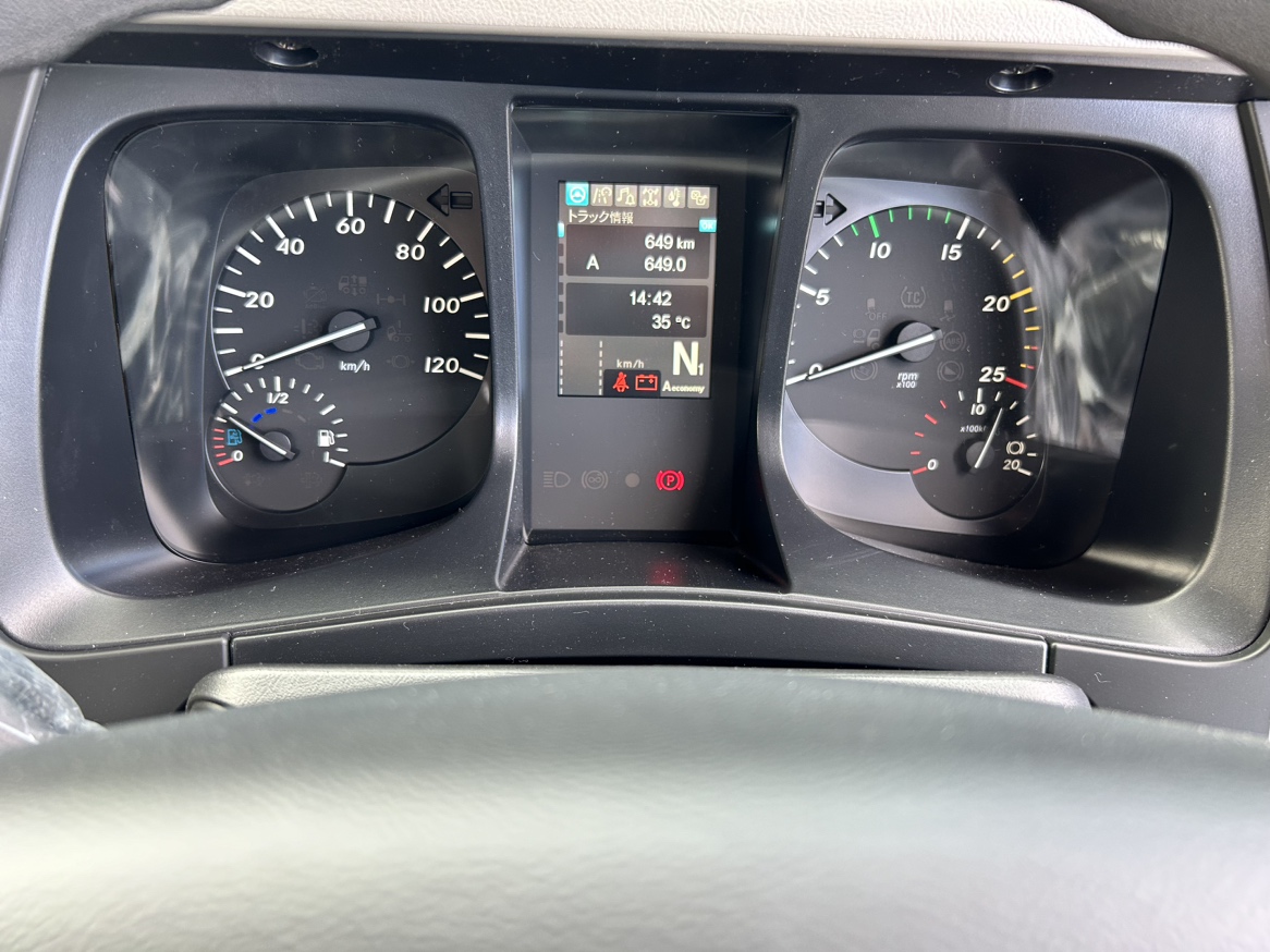 スーパーグレート 車検付☆未使用車積載13000Kgクレーン付平ボデ-|中古トラックの販売・買取・査定のアイナビ