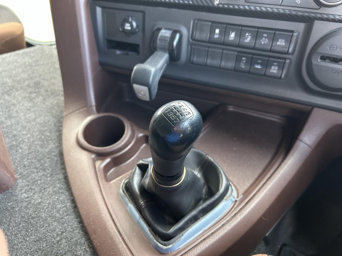 日野プロフィア冷蔵冷凍車格納ゲート|中古トラックの販売・買取・査定のアイナビ