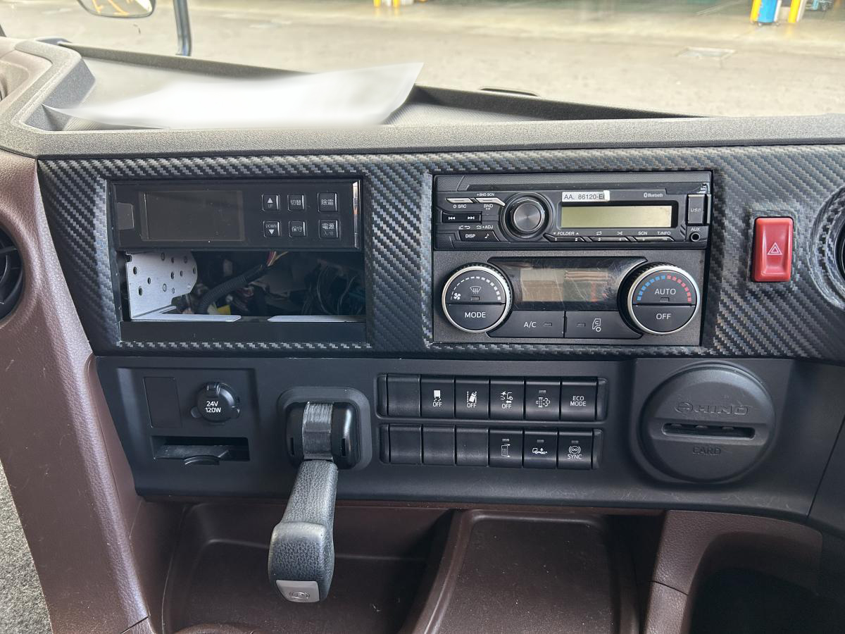 日野プロフィア冷蔵冷凍車格納ゲート|中古トラックの販売・買取・査定のアイナビ