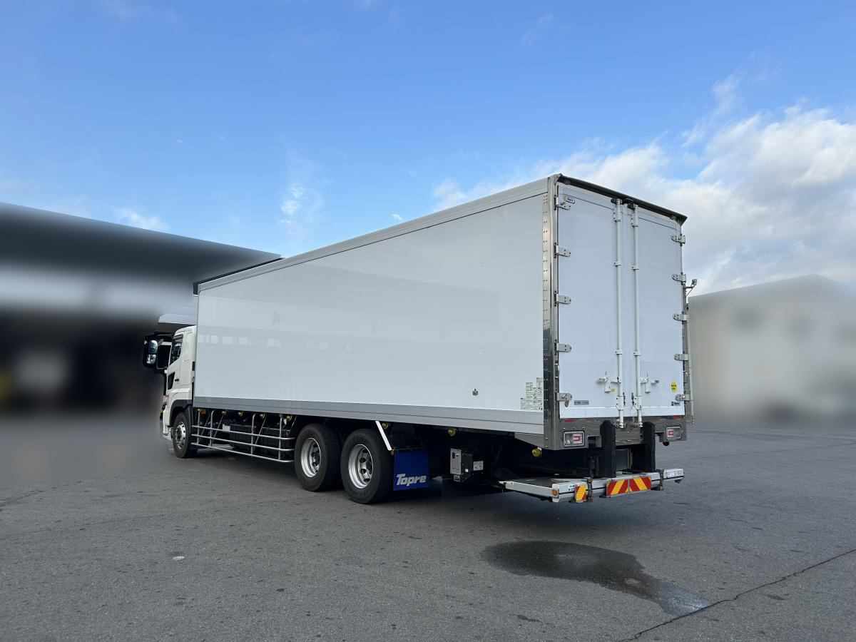 日野プロフィア冷蔵冷凍車格納ゲート|中古トラックの販売・買取・査定のアイナビ