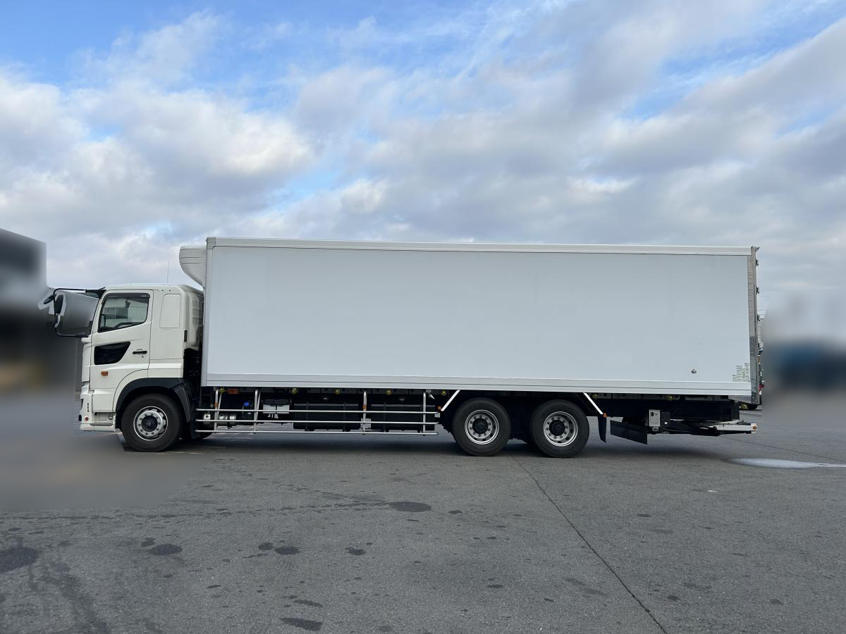 日野プロフィア冷蔵冷凍車格納ゲート|中古トラックの販売・買取・査定のアイナビ