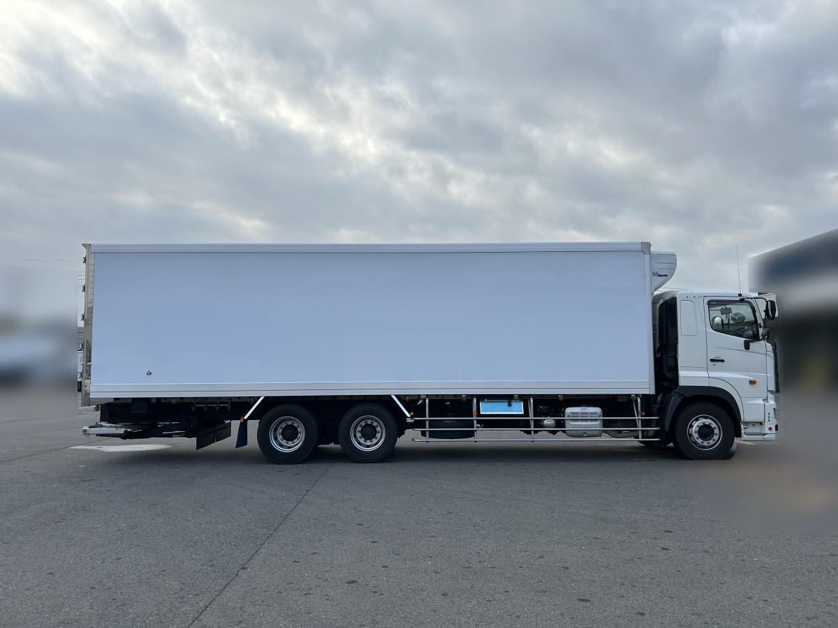 日野プロフィア冷蔵冷凍車格納ゲート|中古トラックの販売・買取・査定のアイナビ