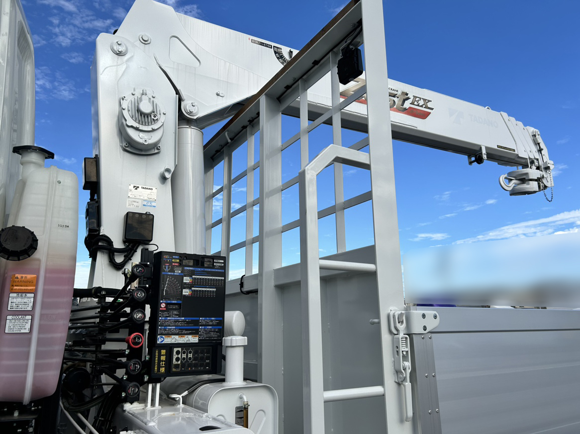 スーパーグレート 車検付☆未使用車積載13000Kgクレーン付平ボデ-|中古トラックの販売・買取・査定のアイナビ